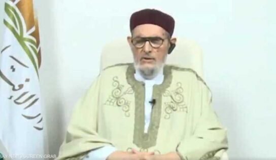 يدفع الصادق الغرياني نحو تحويل المنبر الديني إلى ما يشبه وزارة لتنسيق العلاقات الخارجية وتقليص الإنفاق الديني