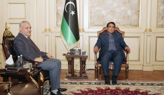 المنفي يبحث مع محافظ المركزي خطة إصلاحات لتعزيز الحوكمة وتوفير السيولة