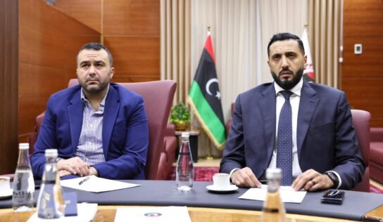 لتعزيز الأمن الدوائي.. الصحة الليبية تبحث مع مستثمرين إطلاق مصنع وطني للأدوية