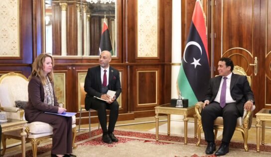 المنفي لـ “إيمي بوب”: ليبيا دولة عبور وتحتاج لمعالجة جذور الهجرة