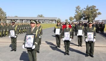 ليبيا تشيع الحداد ومرافقيه في مراسم رسمية