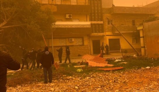 عاصفة رملية استثنائية …. أطنان من الأتربة تغطي أجواء مدن شرق وجنوب ليبيا