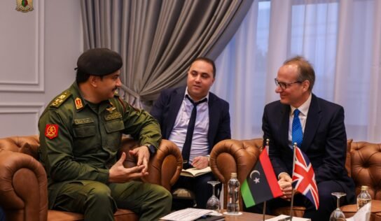 مكافحة الهجرة والتهريب على طاولة نائب القائد العام والسفير البريطاني