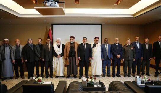 المنفي يعتمد الميثاق الوطني للمصالحة ويعلن 7 يناير يوماً وطنياً