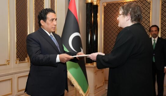 من أربع قارات.. المنفي يعتمد 11 سفيرًا جديدًا