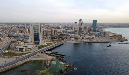 باريس تسعى لتنشيط استثماراتها مع حكومة الوحدة