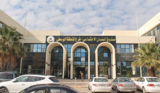 رواتب مقدما وتأجيل أقساط.. قرارات جديدة لتخفيف أعباء رمضان على المتقاعدين