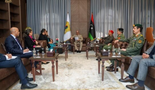 القائد العام يؤكد دعمه لجهود الأمم المتحدة لإجراء الانتخابات