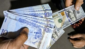 ارتفاع قياسي للدولار في السوق الموازية