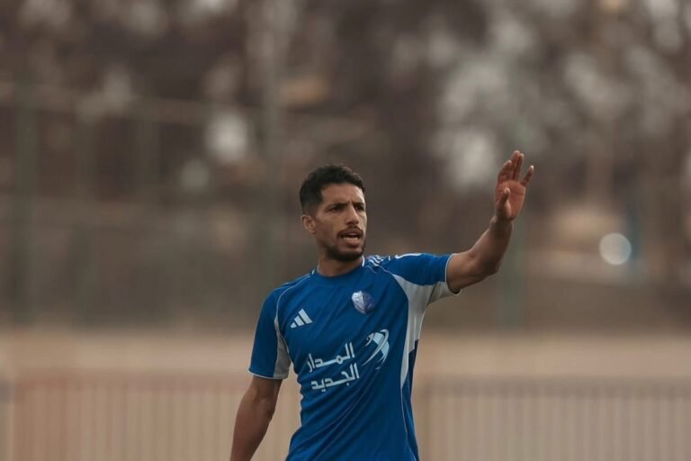 بعد تجربة قصيرة مع الهلال.. الشامخ العبيدي يعود إلى الأخضر