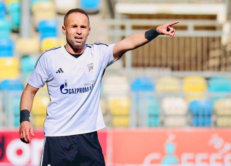 الزوي يعلن اعتزاله كرة القدم