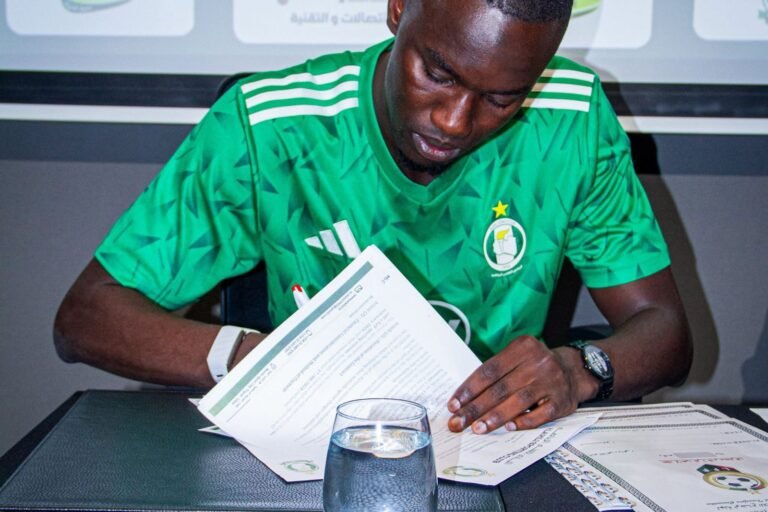 الأهلي طرابلس يتعاقد مع السنغالي لامين كامارا لدعم صفوفه