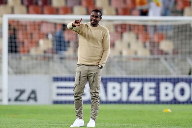 الجنوب أفريقي موكينا يقترب من الاتحاد