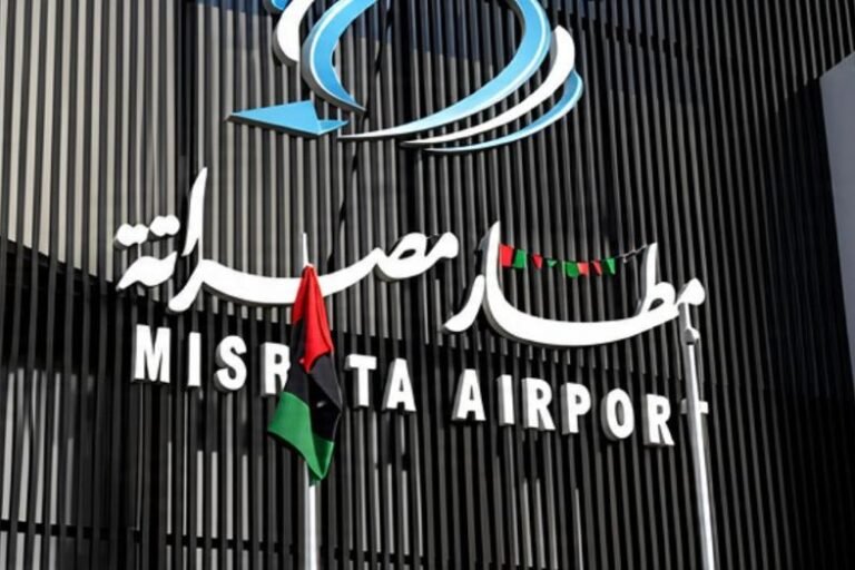 بعد تكرار تأخر الرحلات..مصلحة المطارات تنفي توقف الملاحة الجوية في مطار مصراتة