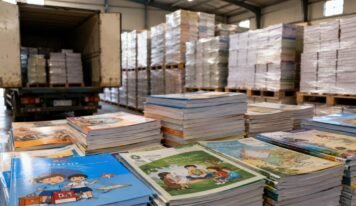 الكتاب المدرسي يصل المخازن.. التعليم تعلن اكتمال التوزيع