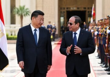 شي جين بينغ في القاهرة.. مصر والصين تبحثان تعميق الشراكة الاستراتيجية