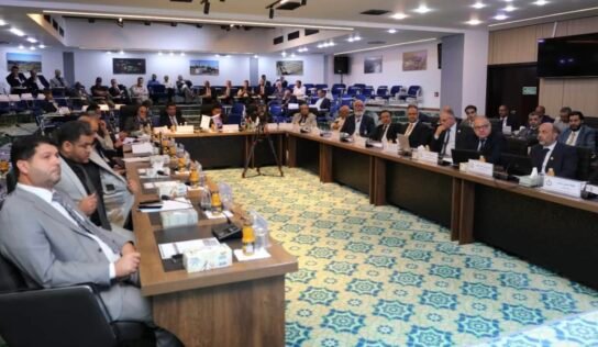 مؤسسة النفط تبحث تطوير التصنيع وزيادة الإنتاج في سرت ورأس لانوف