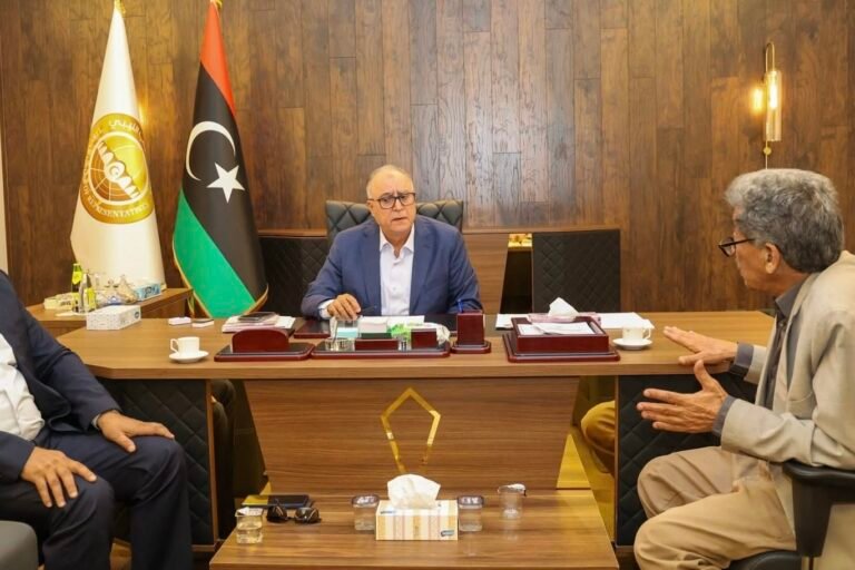 استعدادات لبحث خطة عاجلة لتعديل سعر الصرف وترشيد الإنفاق
