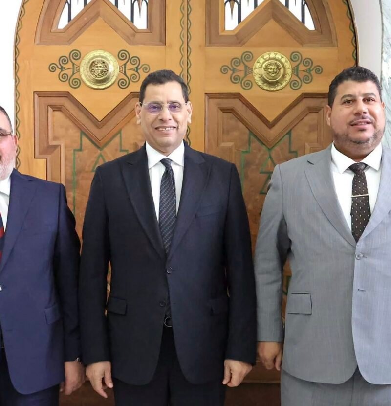 اجتماع ثلاثي في طرابلس لتعزيز كفاءة الموارد المالية للدولة